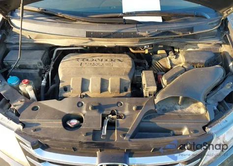 2016 Honda Odyssey Se z USA, uszkodzony, nr VIN 5FNRL5H3XGB090117